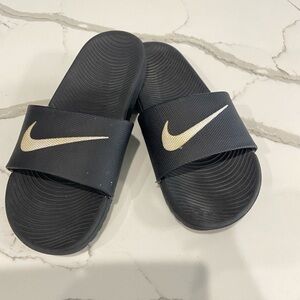 Nike slip on sandals size 3Y